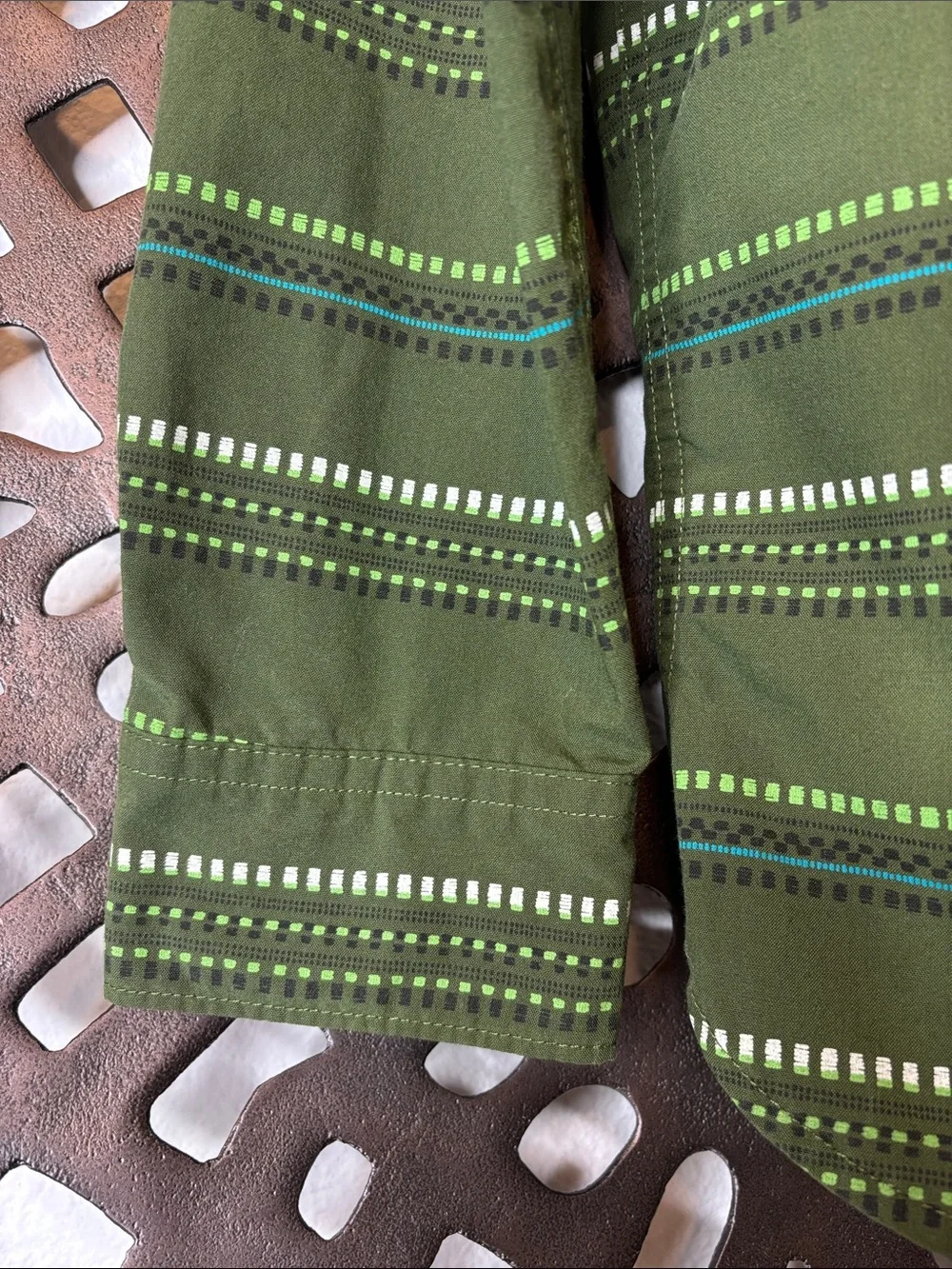 💚 The North Face Green Patterned Button Up Shirt Men's Medium Long Sleeve 💚